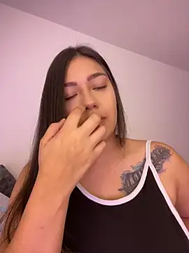 Latina vanessa online show from 02-28-25, 11:56