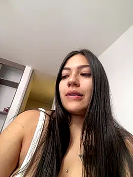 Latina vanessa online show from 10-12-25, 04:52