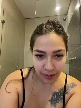 Latina vanessa online show from 10-01-25, 10:13