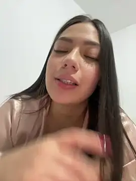 Latina vanessa online show from 02-13-26, 02:22