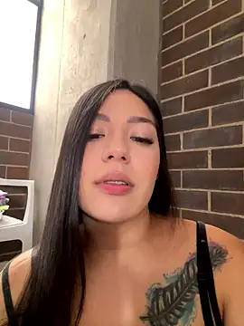 Latina vanessa online show from 04-24-26, 03:58