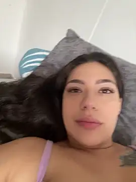 Latina vanessa online show from 11-27-25, 01:00