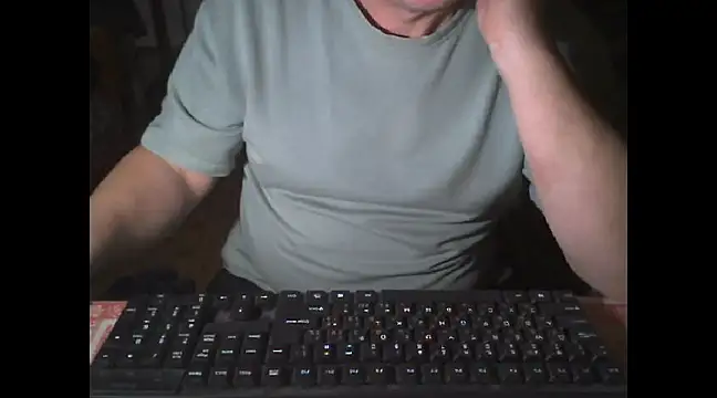 Snapshot of vlad196868 chatting on 02-21-25, 04:48 vlad196868 online show from 02-21-25, 04:48