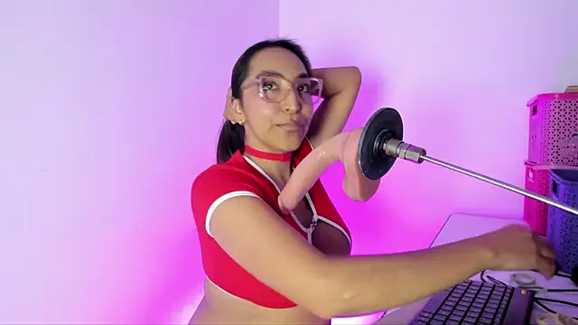 Leticia brownn1 online show from 05-19-26, 07:32