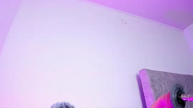 Leticia brownn1 online show from 05-25-26, 07:45