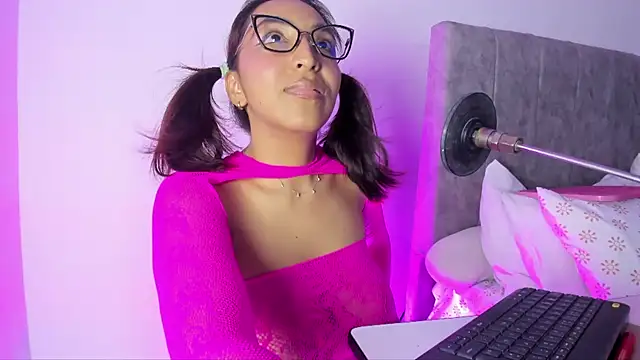 Leticia brownn1 online show from 06-19-26, 08:03