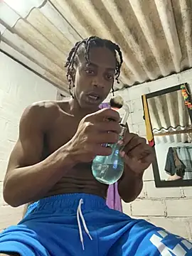 Larry-n-clouds online show from 11-22-25, 03:05