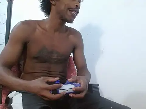 Larry-n-clouds online show from 03-12-26, 07:29