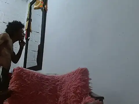 Larry-n-clouds online show from 03-12-26, 07:23