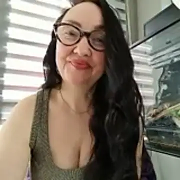 Snapshot of CamilleDesire chatting on 06-16-26, 04:51 CamilleDesire online show from 06-16-26, 04:51