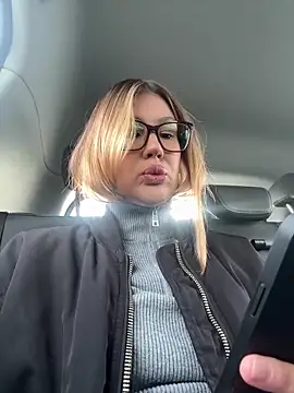 RinaCat online show from 10-13-25, 05:20