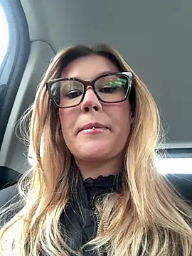 RinaCat online show from 09-28-25, 05:25