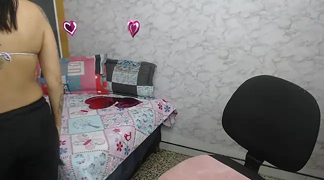 Snapshot of Georgina_Copper chatting on 02-11-25, 01:41 Georgina Copper online show from 02-11-25, 01:41