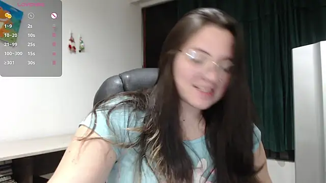 Snapshot of Sarahros1 chatting on 12-21-24, 03:25 Sarahros1 online show from 12-21-24, 03:25