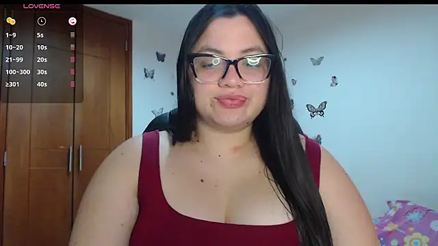 Snapshot of Sarahros1 chatting on 10-19-25, 10:56 Sarahros1 online show from 10-19-25, 10:56