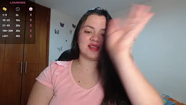 Snapshot of Sarahros1 chatting on 09-24-25, 04:19 Sarahros1 online show from 09-24-25, 04:19