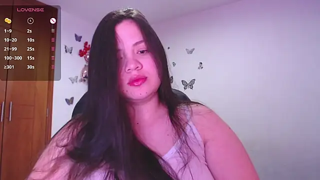 Snapshot of Sarahros1 chatting on 02-26-25, 01:46 Sarahros1 online show from 02-26-25, 01:46
