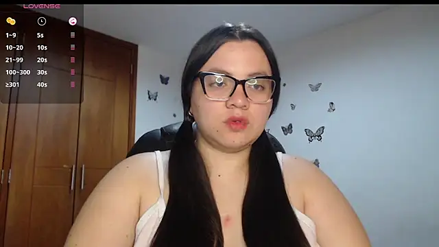 Sarahros1 online show from 10-31-25, 04:20