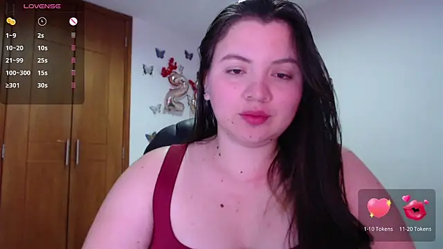 Snapshot of Sarahros1 chatting on 01-21-25, 04:32 Sarahros1 online show from 01-21-25, 04:32