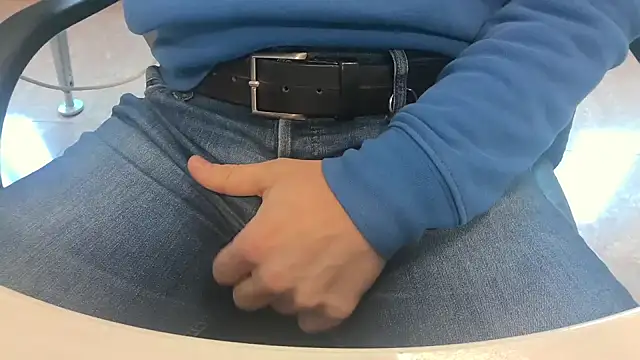 alessandroman2114 online show from 03-26-26, 11:08