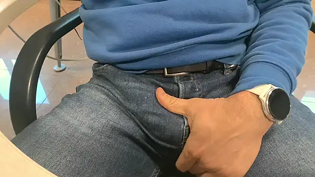 alessandroman2114 online show from 02-11-26, 11:21