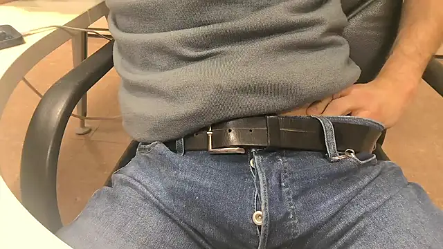 alessandroman2114 online show from 02-06-26, 06:04