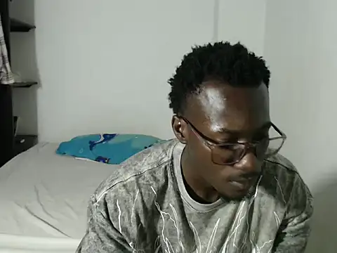 Snapshot of _Lowmaypalacios chatting on 03-23-26, 03:06 Lowmaypalacios online show from 03-23-26, 03:06