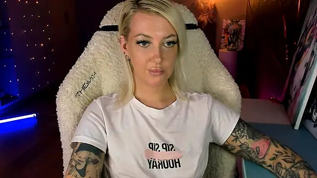 tykioty Miley online show from 04-11-26, 12:09