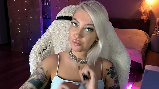 tykioty Miley online show from 11-14-25, 12:09