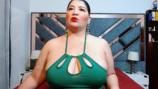 KarlaTesg online show from 11-26-25, 09:42