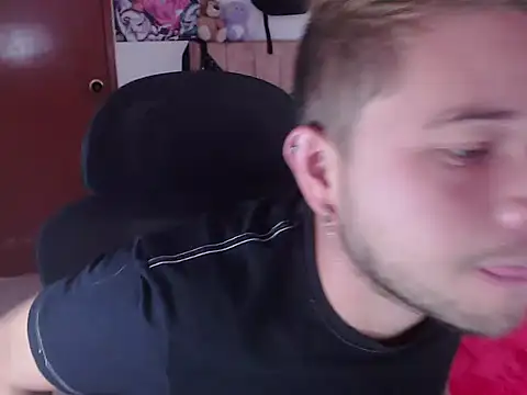 JOHANLEON1 online show from 10-30-25, 04:26