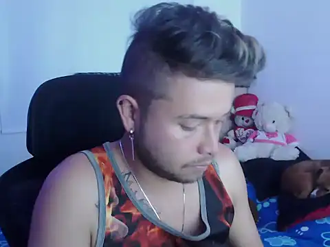 Snapshot of JOHANLEON1 chatting on 09-17-25, 04:53 JOHANLEON1 online show from 09-17-25, 04:53