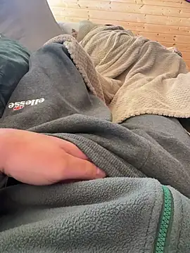 AreiasTuga online show from 04-07-26, 04:09