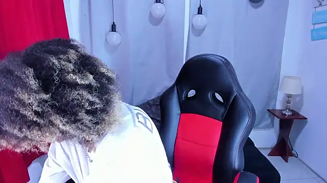 Snapshot of stacie__rouse chatting on 02-18-25, 03:42 stacie rouse online show from 02-18-25, 03:42