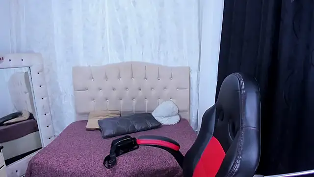 Snapshot of stacie__rouse chatting on 03-06-25, 03:35 stacie rouse online show from 03-06-25, 03:35