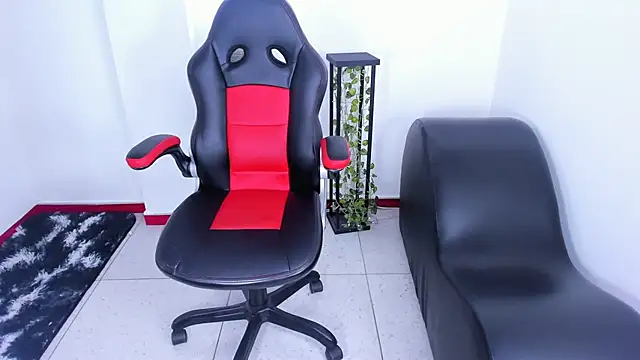 Snapshot of stacie__rouse chatting on 02-20-25, 06:17 stacie rouse online show from 02-20-25, 06:17