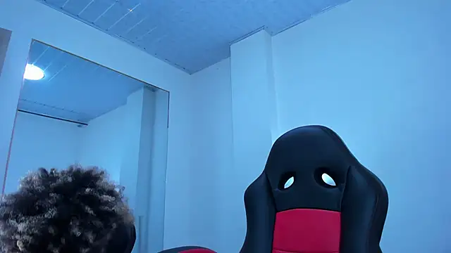 Snapshot of stacie__rouse chatting on 02-12-25, 03:18 stacie rouse online show from 02-12-25, 03:18