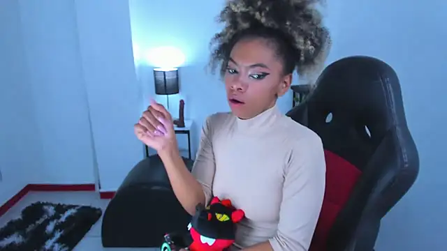 Snapshot of stacie__rouse chatting on 02-08-25, 08:09 stacie rouse online show from 02-08-25, 08:09