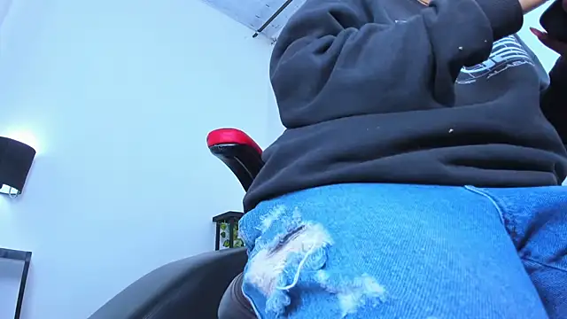 Snapshot of stacie__rouse chatting on 02-12-25, 09:20 stacie rouse online show from 02-12-25, 09:20