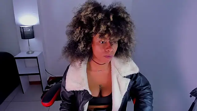 Snapshot of stacie__rouse chatting on 03-01-25, 03:32 stacie rouse online show from 03-01-25, 03:32