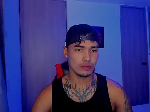 thomas latin boy online show from 09-12-25, 01:50