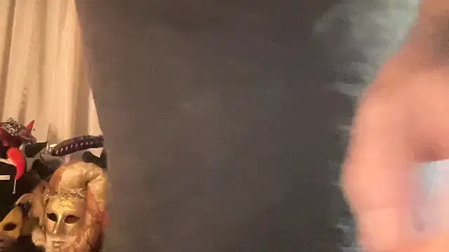 Snapshot of EroticVenetian chatting on 03-22-26, 09:22 EroticVenetian online show from 03-22-26, 09:22