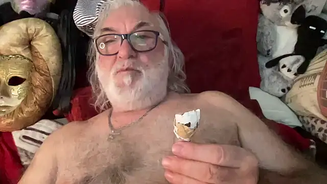 Snapshot of EroticVenetian chatting on 04-07-26, 10:22 EroticVenetian online show from 04-07-26, 10:22