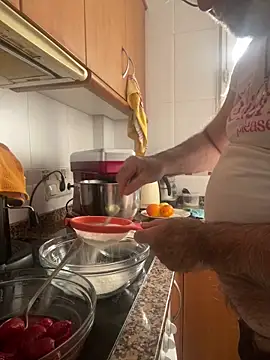 Snapshot of EroticVenetian chatting on 03-24-26, 10:26 EroticVenetian online show from 03-24-26, 10:26