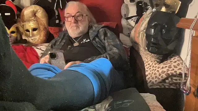 Snapshot of EroticVenetian chatting on 03-20-26, 07:42 EroticVenetian online show from 03-20-26, 07:42