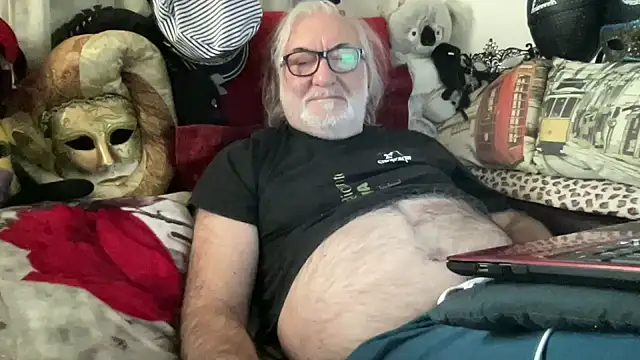 Snapshot of EroticVenetian chatting on 03-18-26, 01:35 EroticVenetian online show from 03-18-26, 01:35