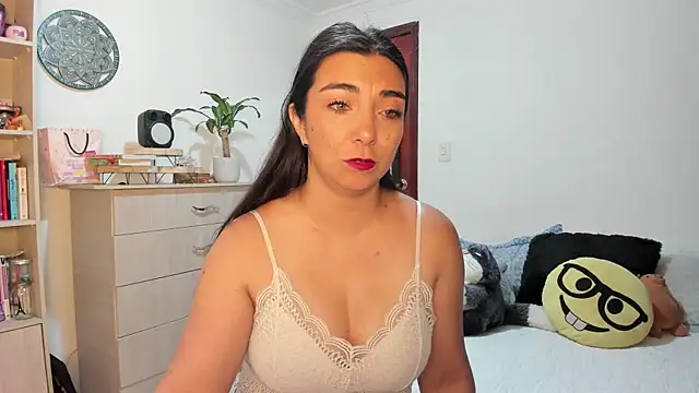 Snapshot of Karla_hernandez_ chatting on 07-08-26, 10:38 Karla hernandez online show from 07-08-26, 10:38