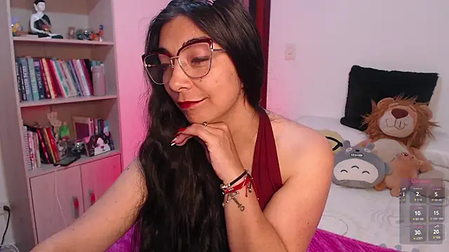 Karla hernandez  online show from 12-15-25, 11:05