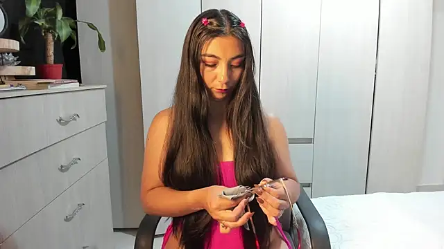 Snapshot of Karla_hernandez_ chatting on 05-25-26, 10:47 Karla hernandez online show from 05-25-26, 10:47