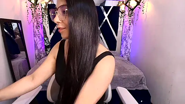 Karla hernandez  online show from 09-27-25, 11:38